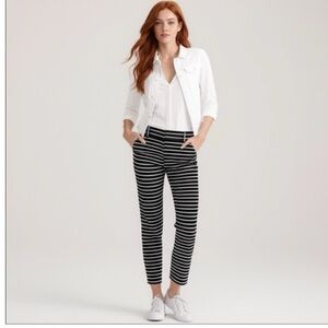 Ann Taylor LOFT Riviera Pant Marisa Fit Woven Ankle Crop Navy Stripe Sz 6 Preppy